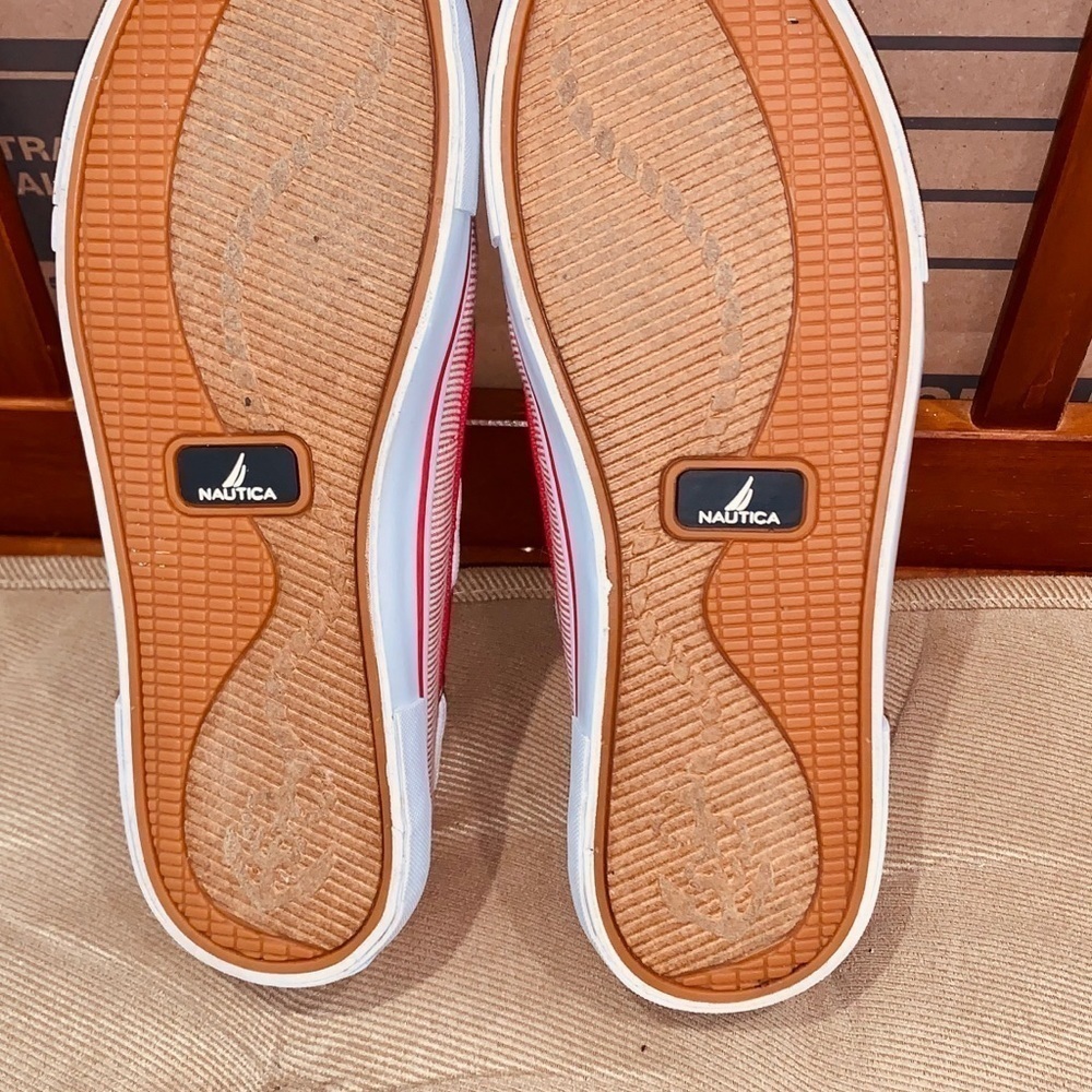 Nautica Premium Skipper Boat Shoes. - Picture 9 of 10